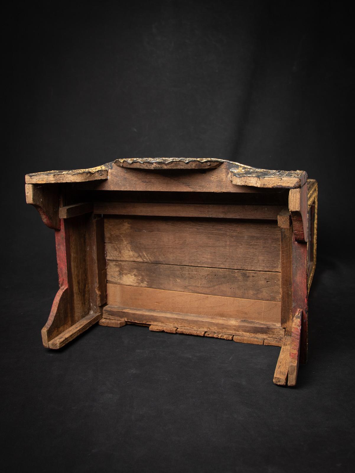 Temple ancien en bois de Birmanie du 19e siècle en vente 2