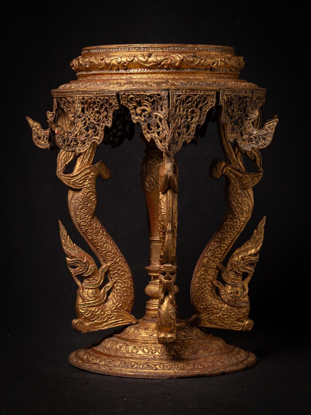 19th century Antique wooden Burmese Throne - Table from Burma In Good Condition For Sale In DEVENTER, NL