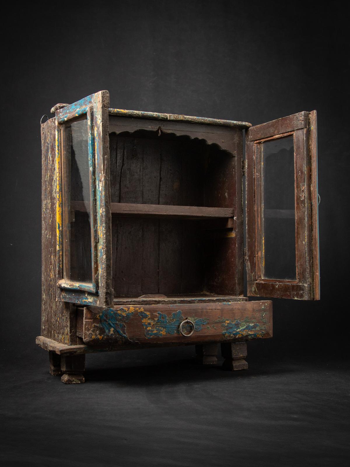Indien Cabinet indien ancien en bois du 19e siècle provenant de l'Inde en vente