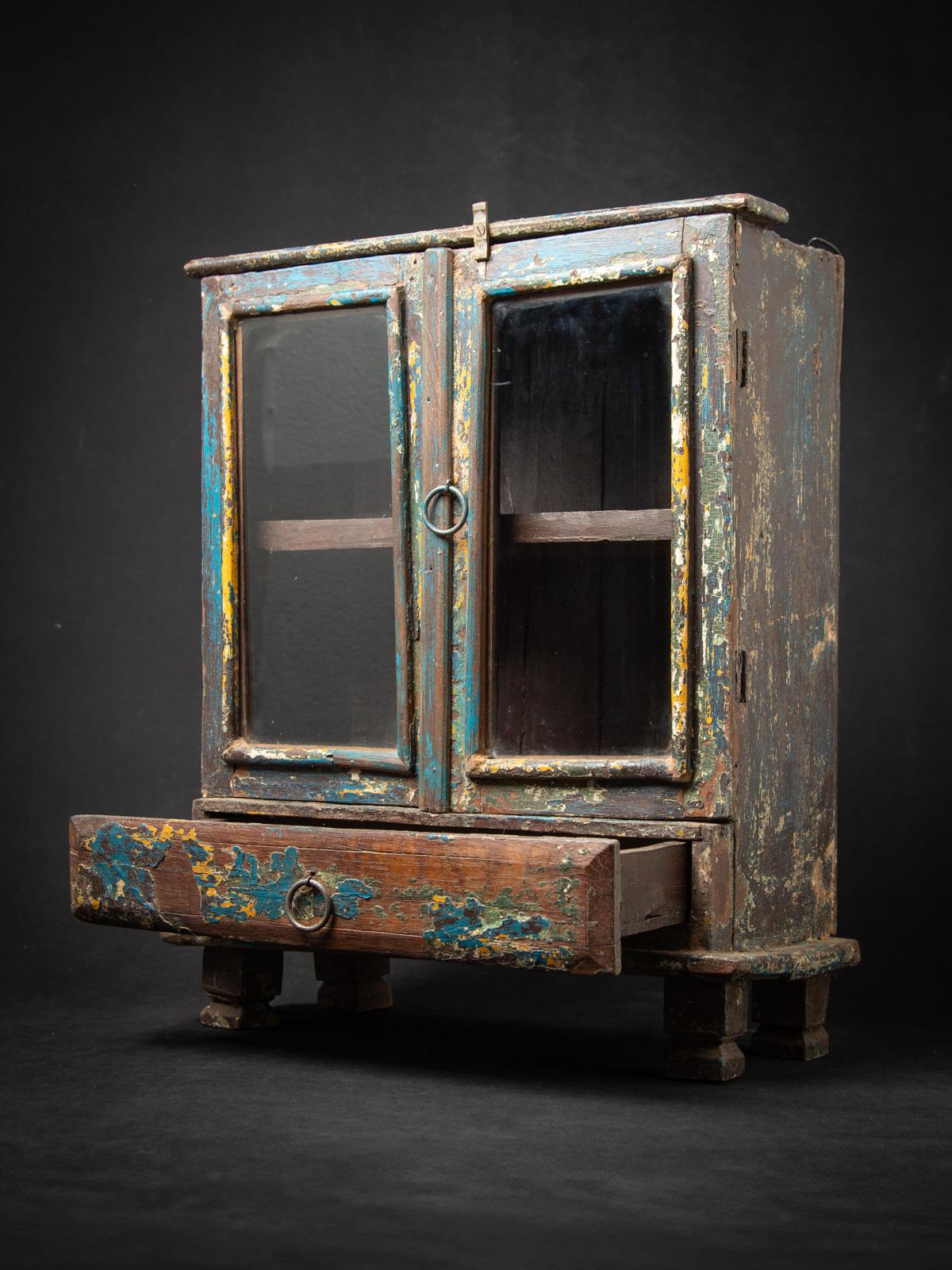 XIXe siècle Cabinet indien ancien en bois du 19e siècle provenant de l'Inde en vente