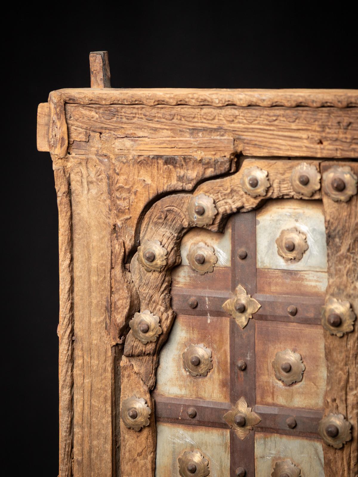 19e siècle Portes de temple indiennes en bois anciennes de l'Inde Bon état - En vente à DEVENTER, NL
