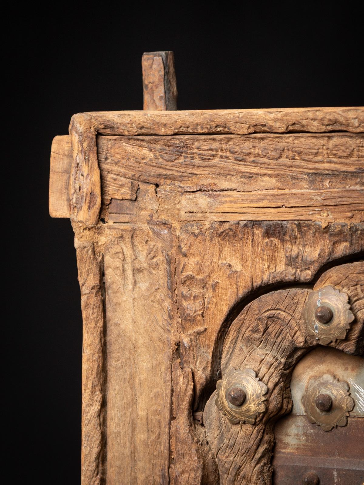 XIXe siècle 19e siècle Portes de temple indiennes en bois anciennes de l'Inde en vente