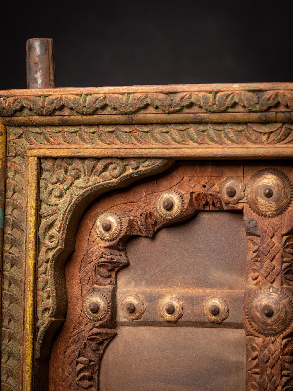 Antiker indischer Holzfensterrahmen aus dem 19. Jahrhundert – OriginalBuddhas im Angebot 6