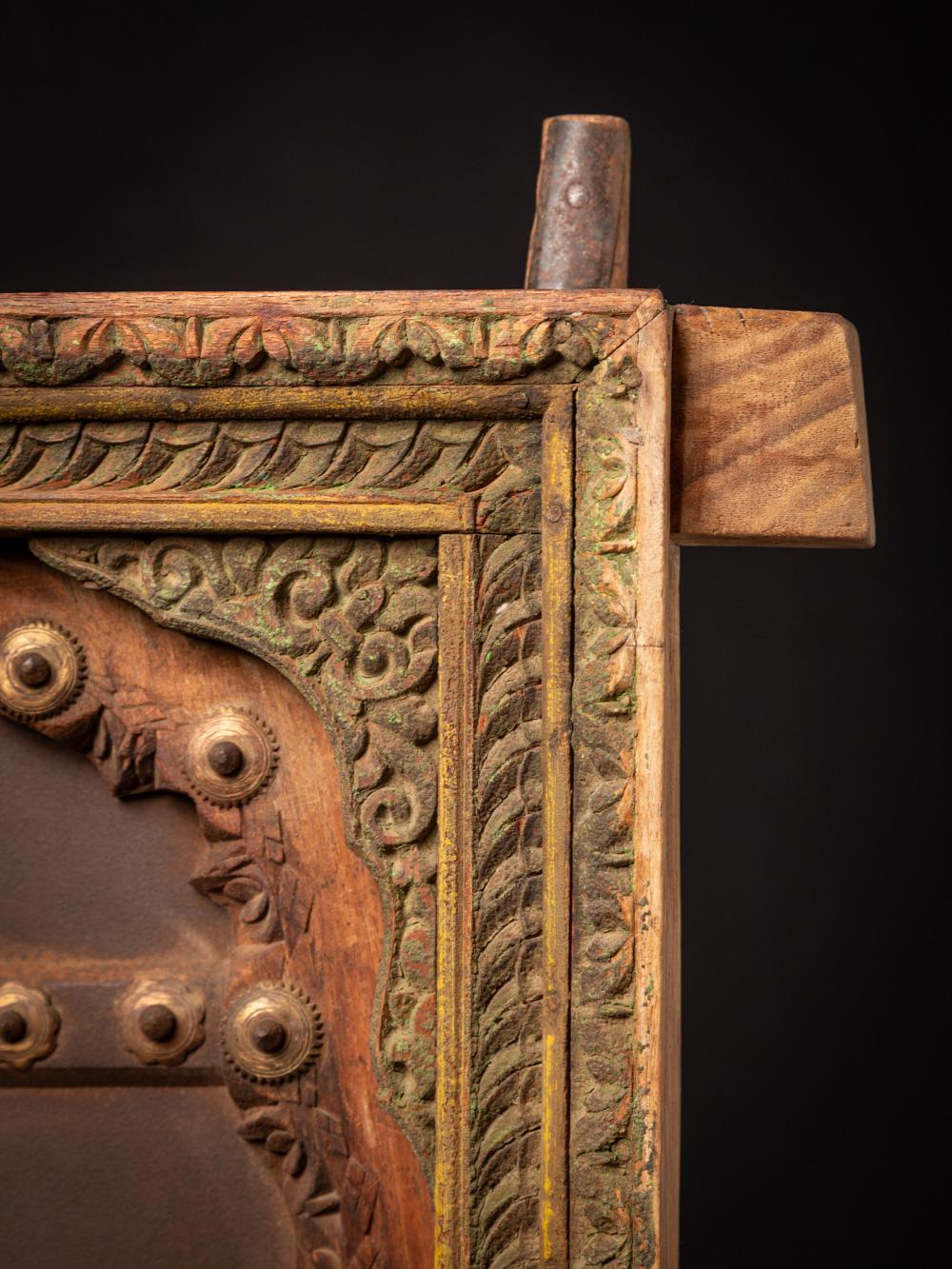 Antiker indischer Holzfensterrahmen aus dem 19. Jahrhundert – OriginalBuddhas im Angebot 8