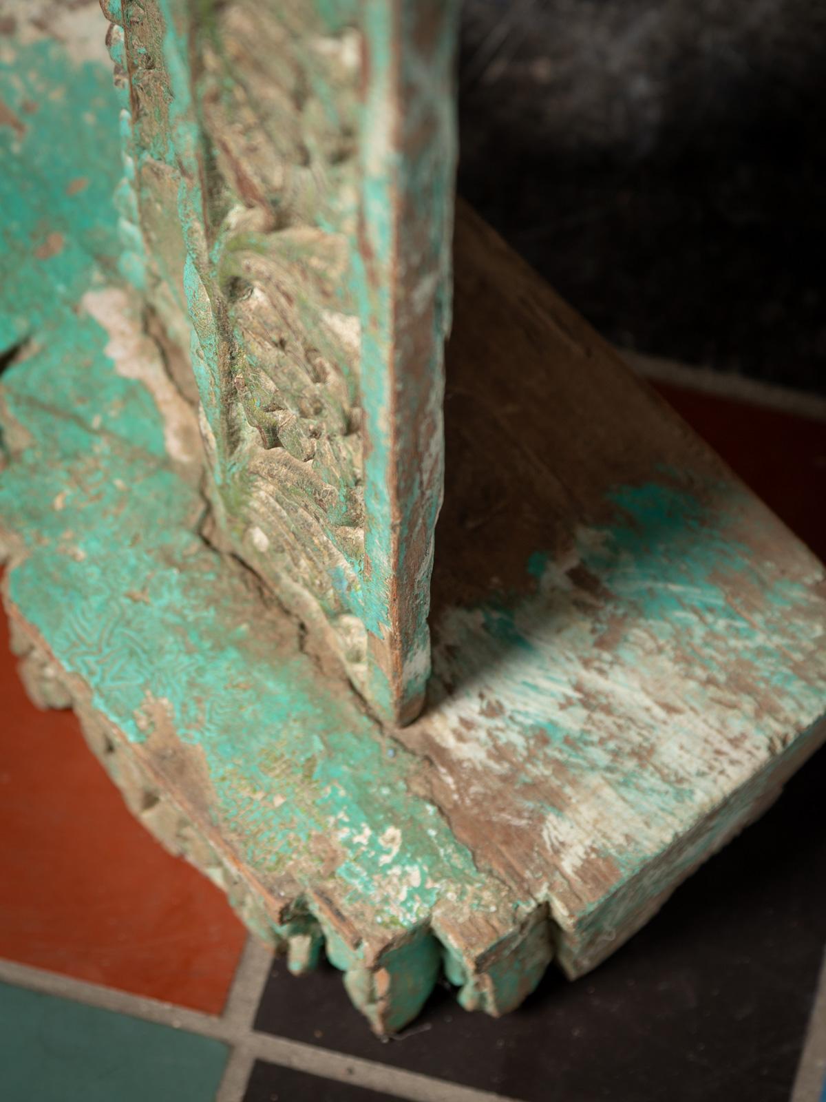 Cadre de fenêtre indien en bois ancien du 19e siècle - OriginalBuddhas Bon état - En vente à DEVENTER, NL