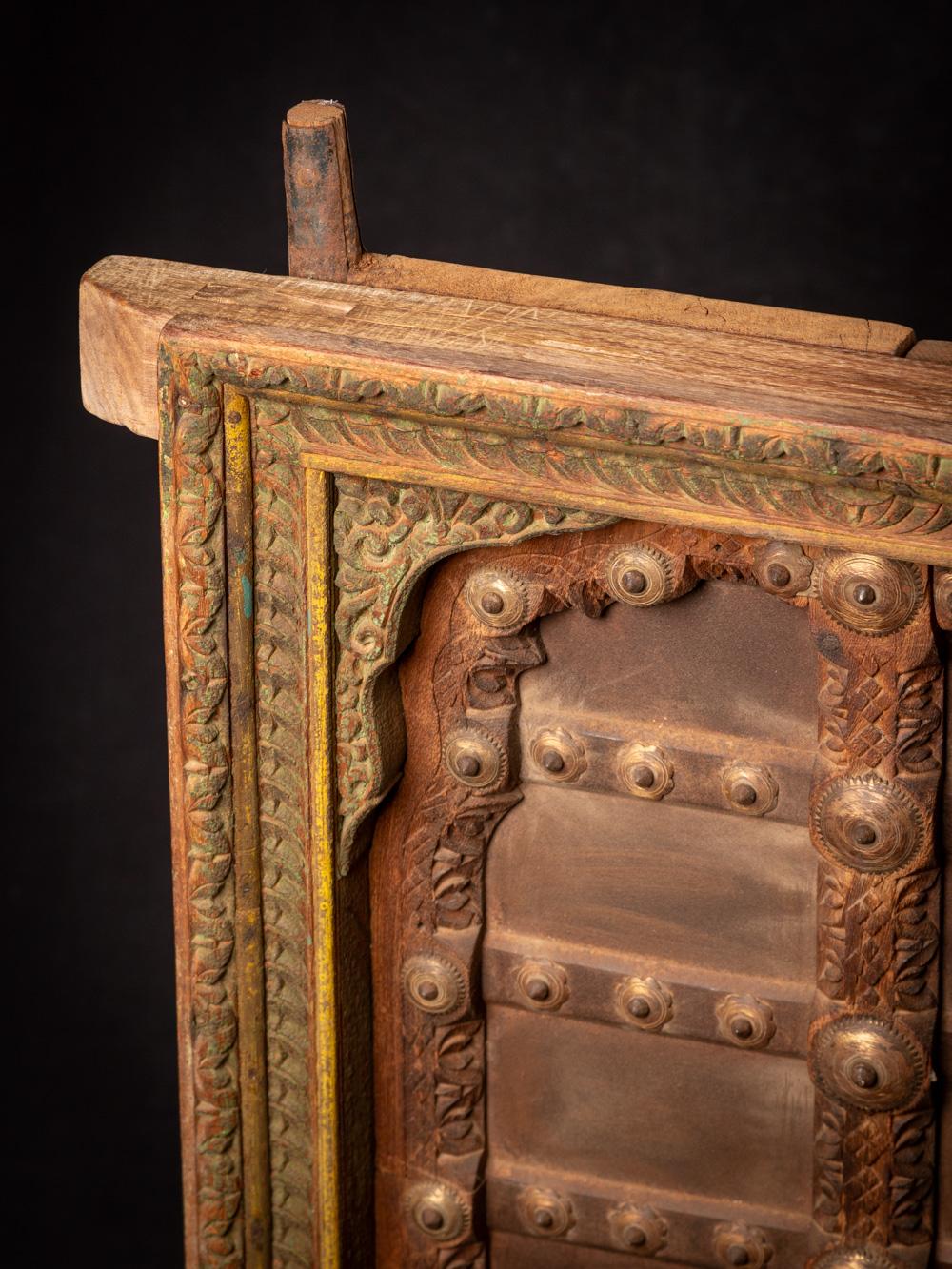 Antiker indischer Holzfensterrahmen aus dem 19. Jahrhundert – OriginalBuddhas im Angebot 4