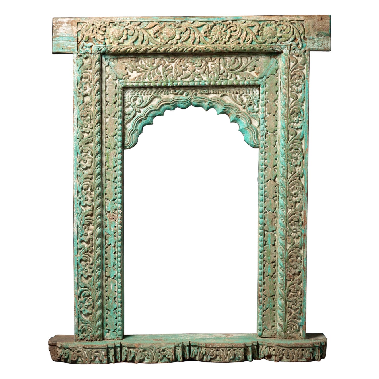 Cadre de fenêtre indien en bois ancien du 19e siècle - OriginalBuddhas