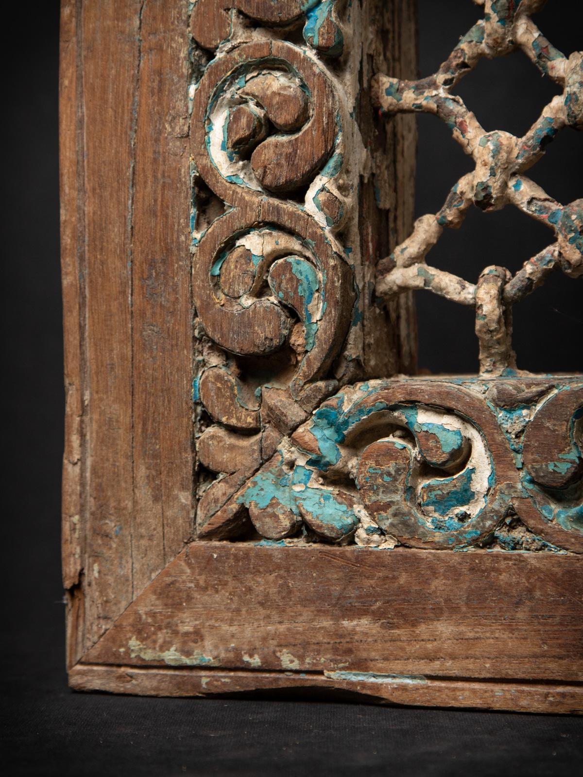 Indien Panneau de fenêtre indien en bois ancien du 19e siècle provenant de l'Inde en vente
