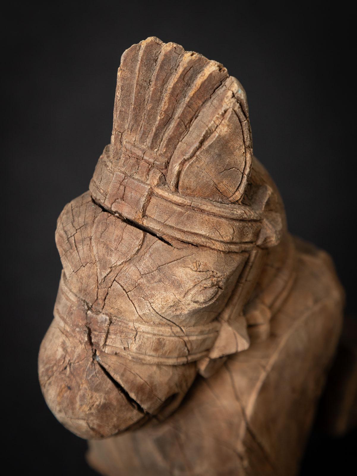 19th century Antique wooden temple fragment of a Horse head For Sale 5