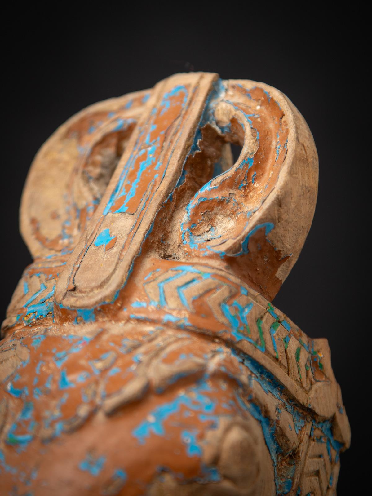 XIXe siècle fragment de temple ancien en bois du 19e siècle représentant une tête de cheval d'Inde en vente