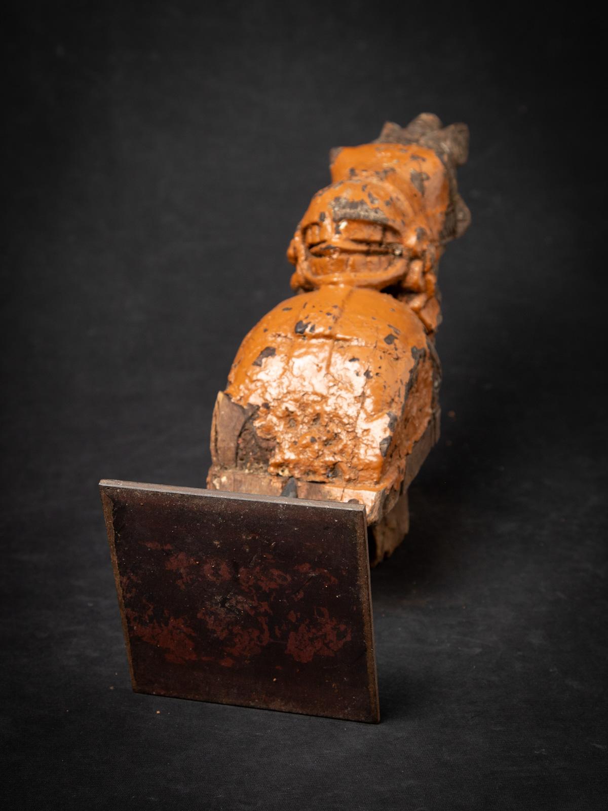 19th century Antique wooden temple fragment of a Horse head from India For Sale 3