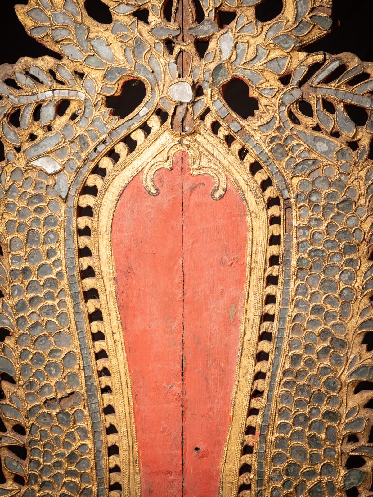 Panneau de temple ancien en bois d'Inde du 19ème siècle Bon état - En vente à DEVENTER, NL