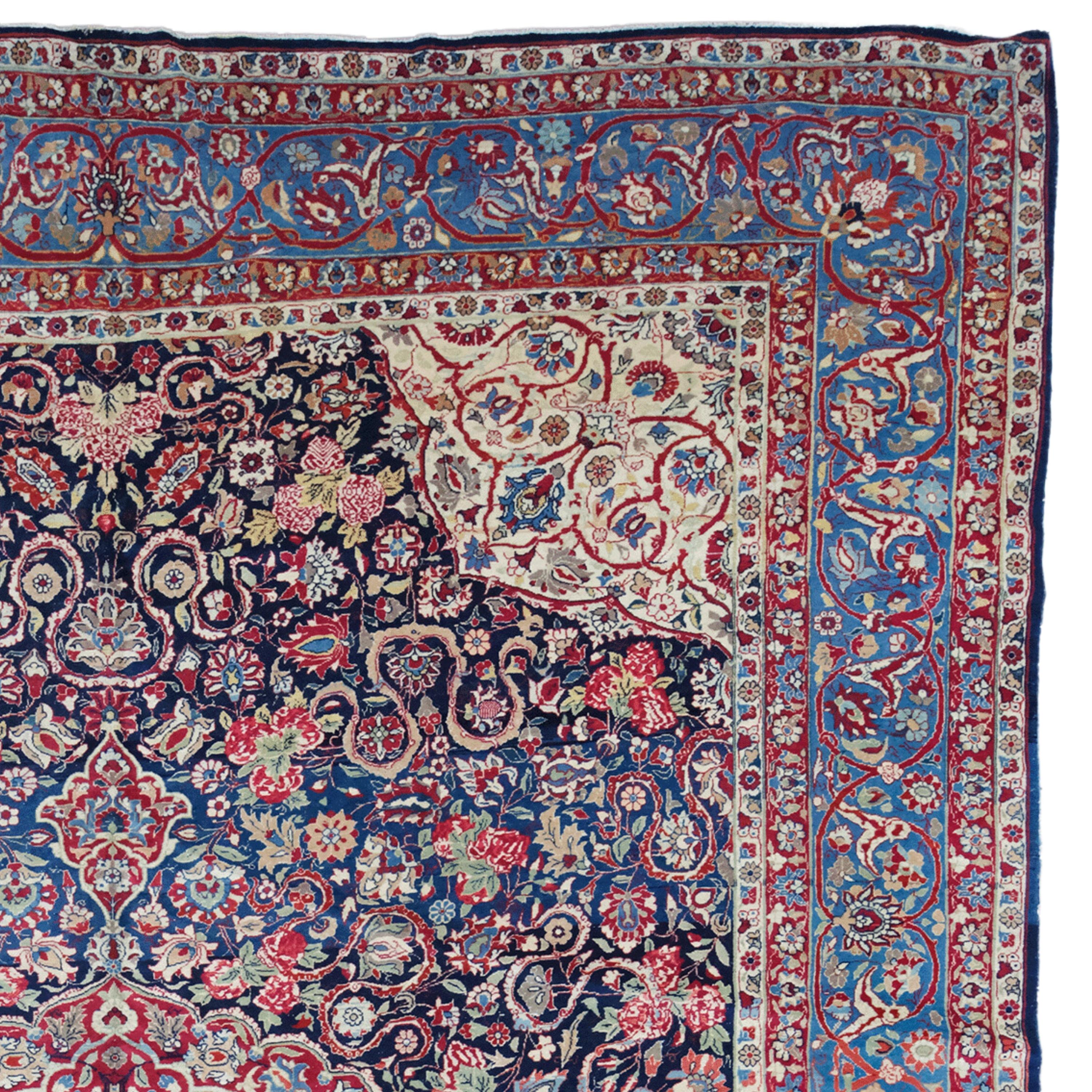 19th Century Antique Yazd Rug - Antique Wool Area Rug In Good Condition For Sale In Sultanahmet, 34