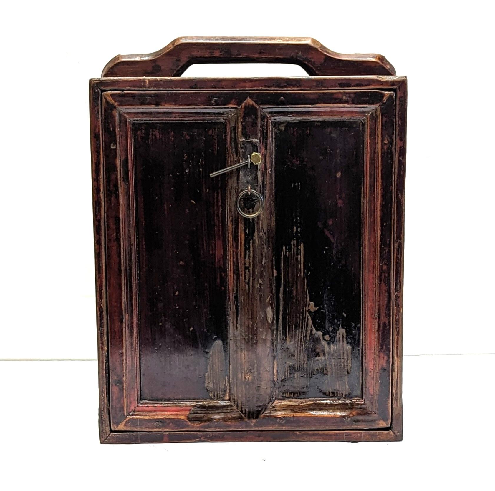Boîte d'apothicaire du 19ème siècle en vente 2