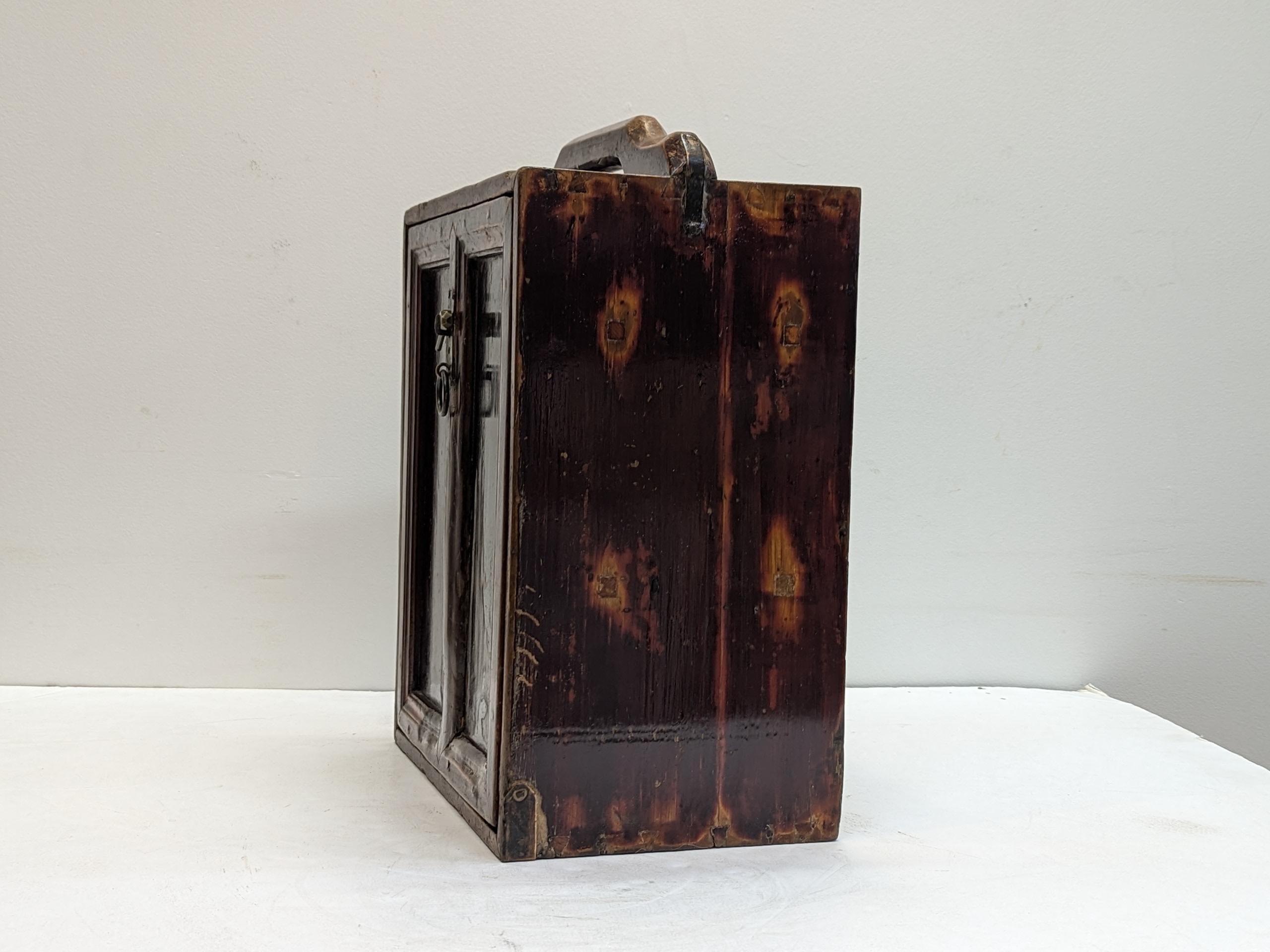 Boîte d'apothicaire du 19ème siècle en vente 3