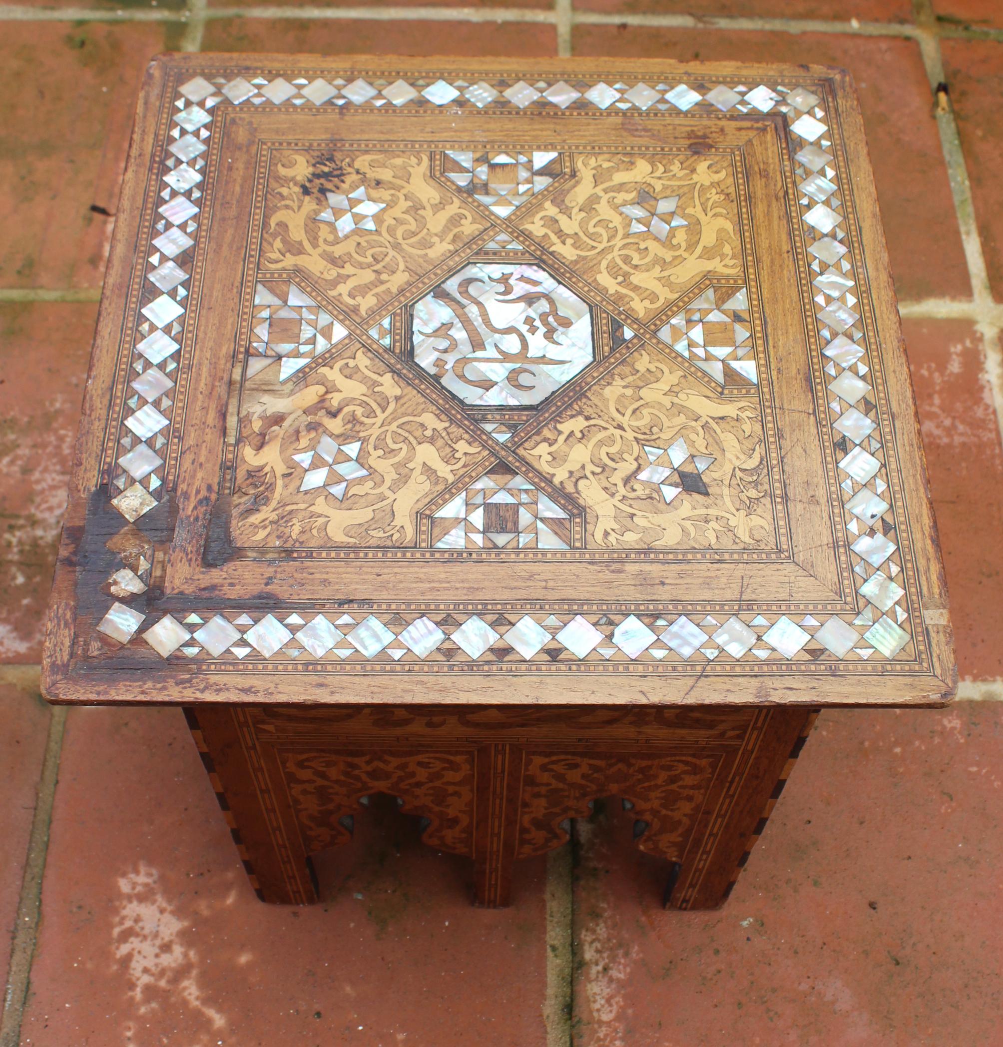 19th Century Arabic Coffee Table Richly Decorated with Mother of Pearl Inlay Top In Good Condition In Marbella, ES