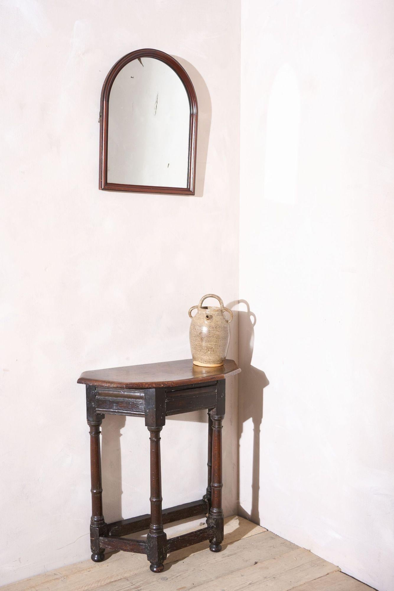 Espejo de pared de caoba arqueado del siglo XIX Caoba en venta