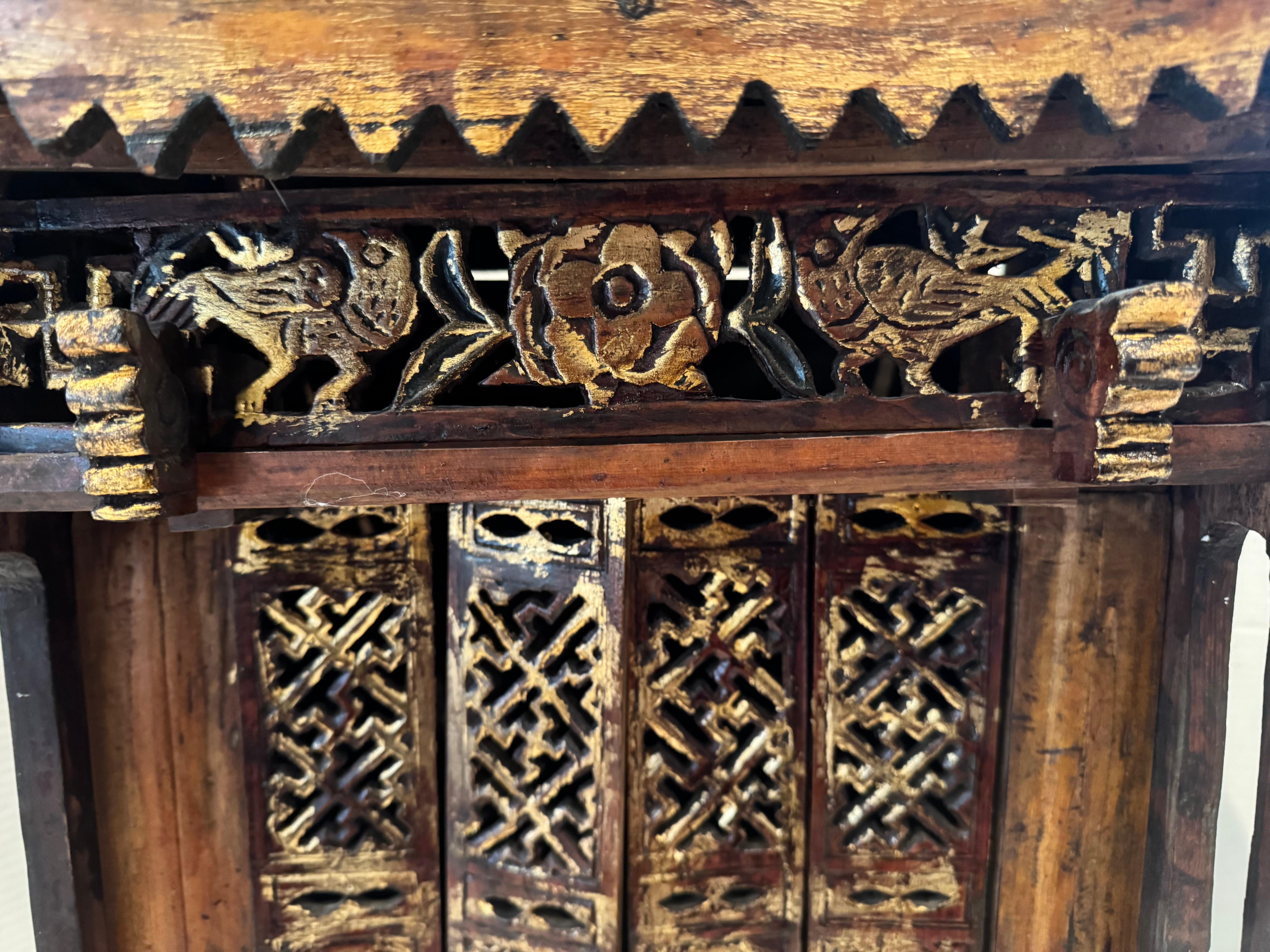 Modèle architectural du XIXe siècle d'un temple chinois Bon état - En vente à Hopewell, NJ