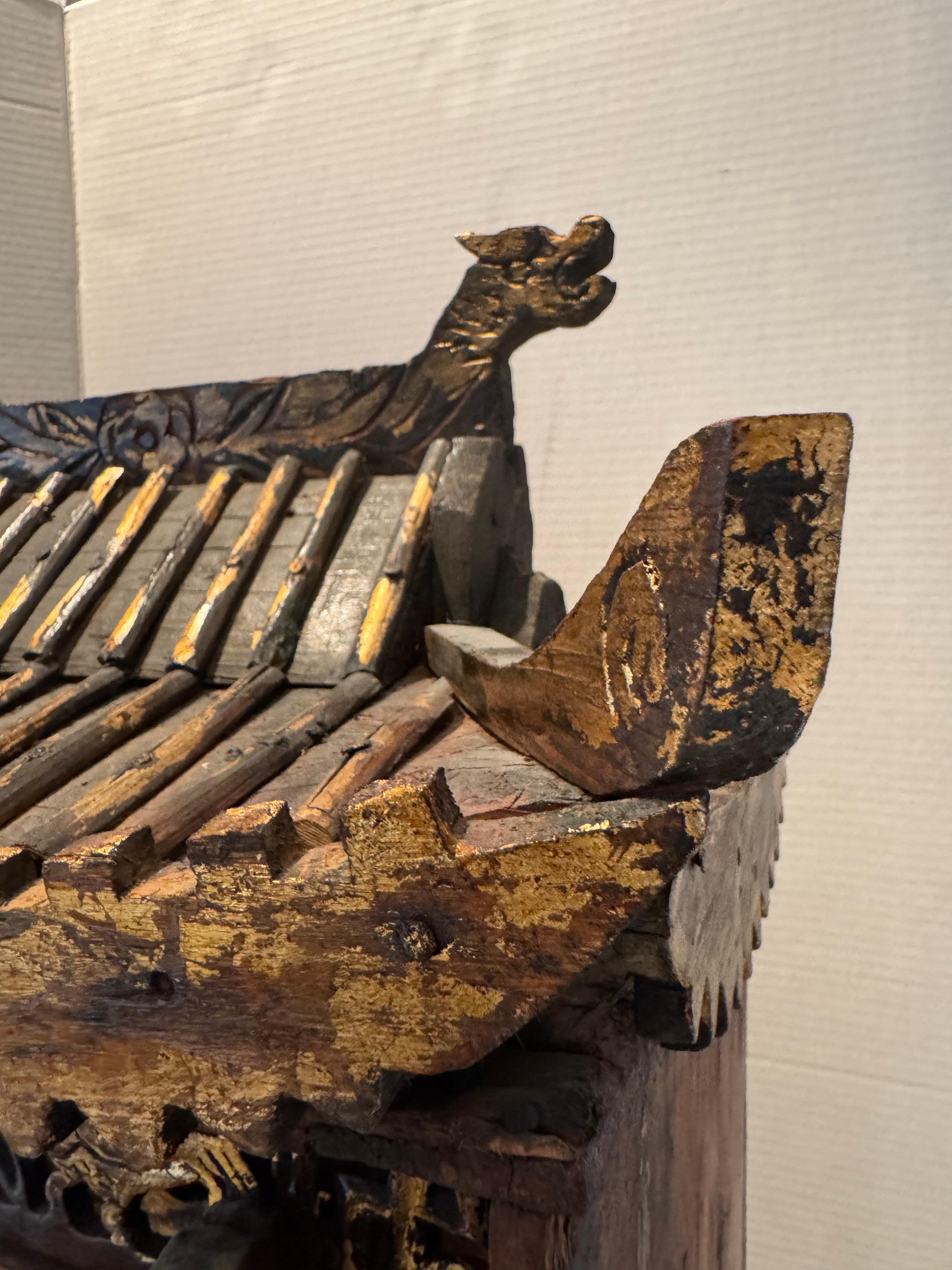 Bois Modèle architectural du XIXe siècle d'un temple chinois en vente