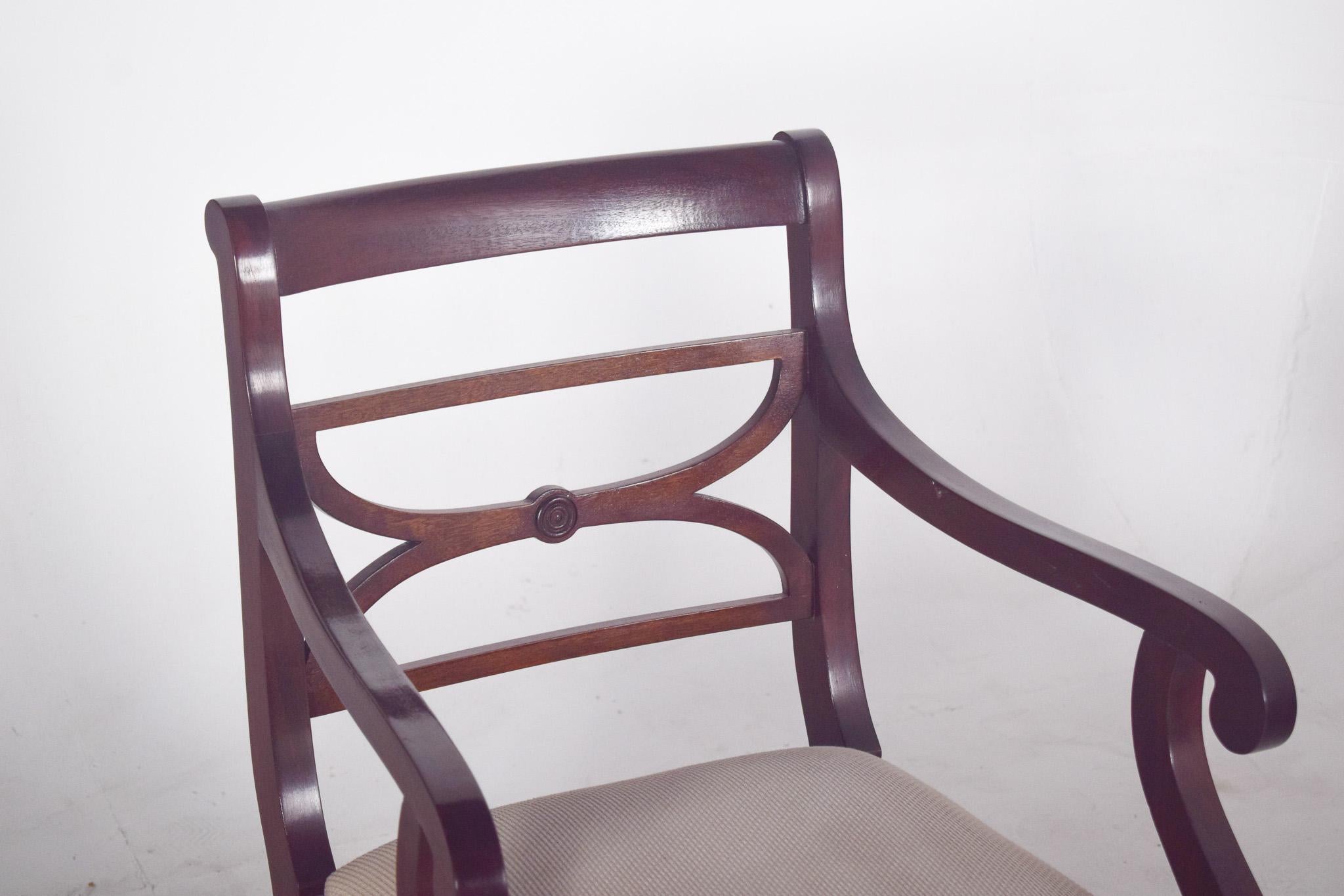 Sillón del siglo XIX con asiento tapizado en beige Otro en venta