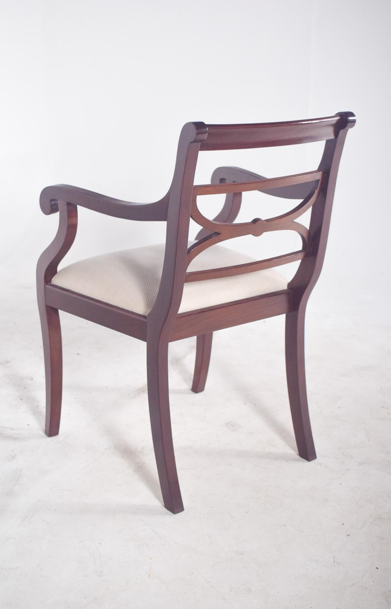 Sillón del siglo XIX con asiento tapizado en beige Madera en venta