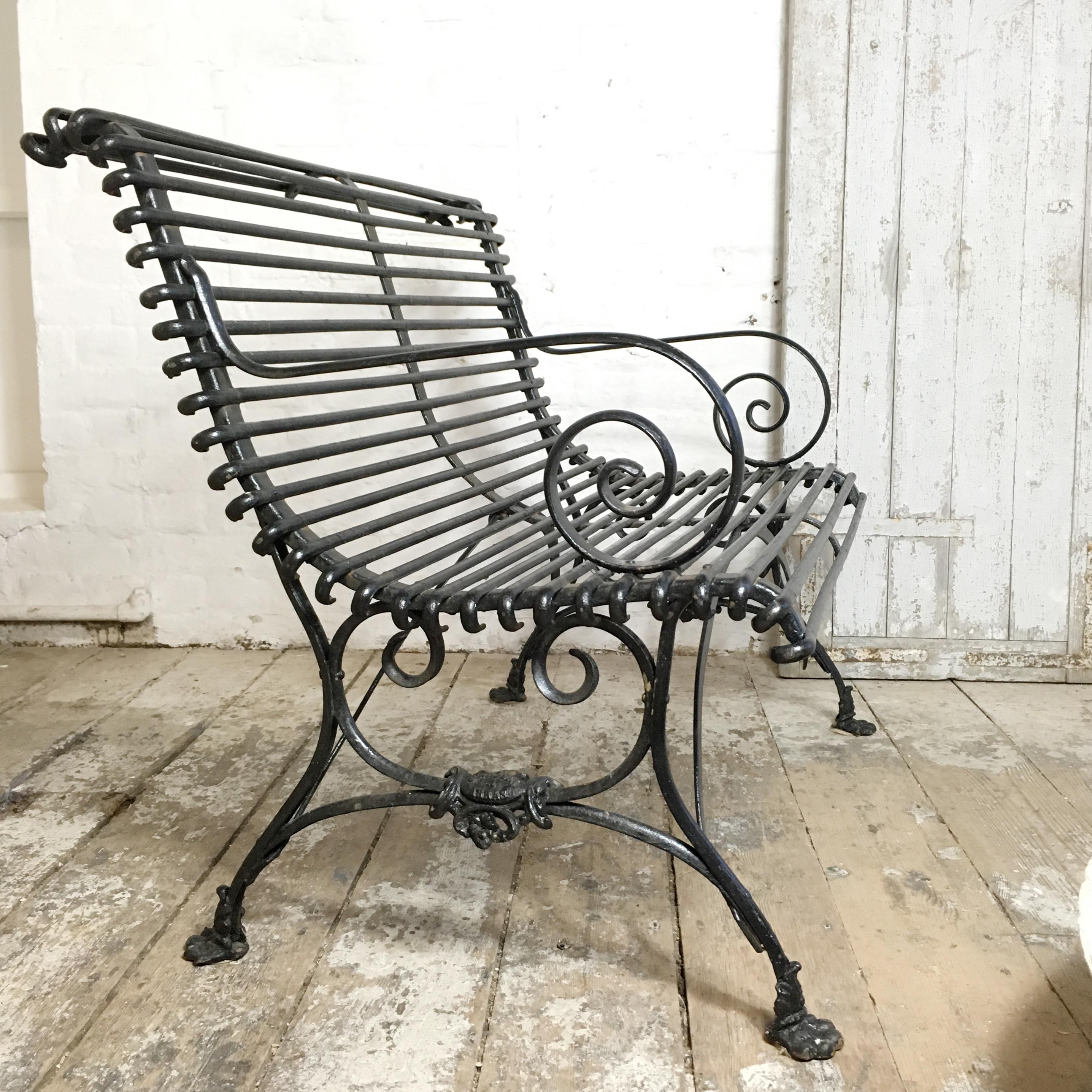 19th Century Arras 'Grassin Baledans' Lion Paw Bench In Good Condition In Hastings, GB