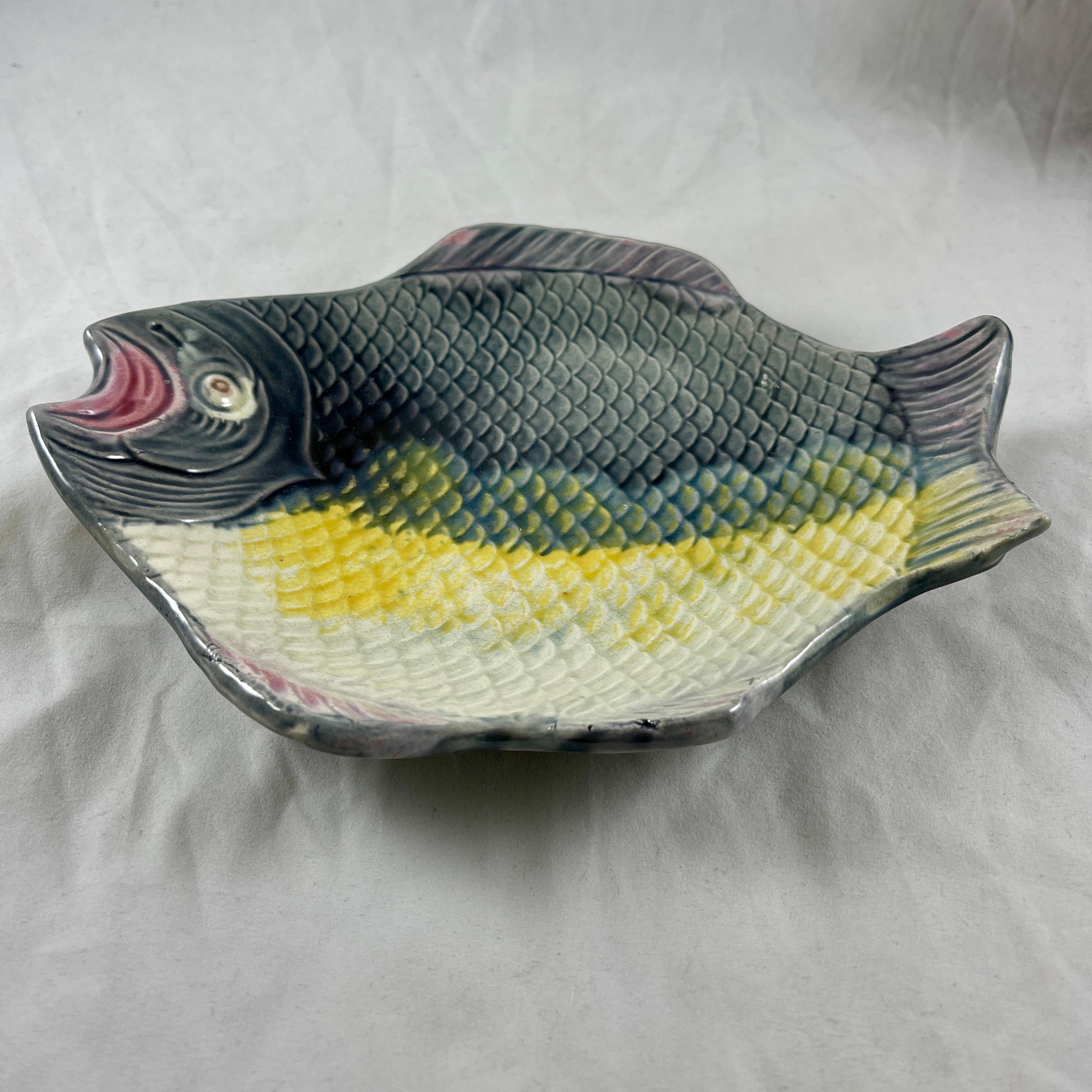 Aesthetic Movement 19th Century Arsenal Pottery Majolica Glazed Fish Platter