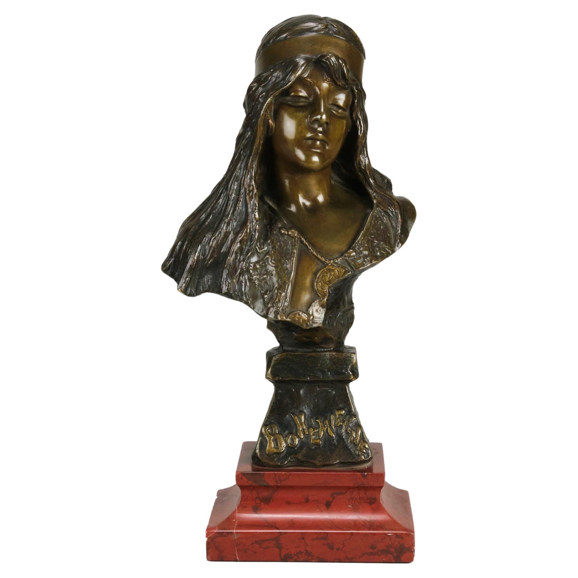 Buste en bronze Art Nouveau du 19ème siècle intitulé "Bohémienne" par Emmanuel Villanis