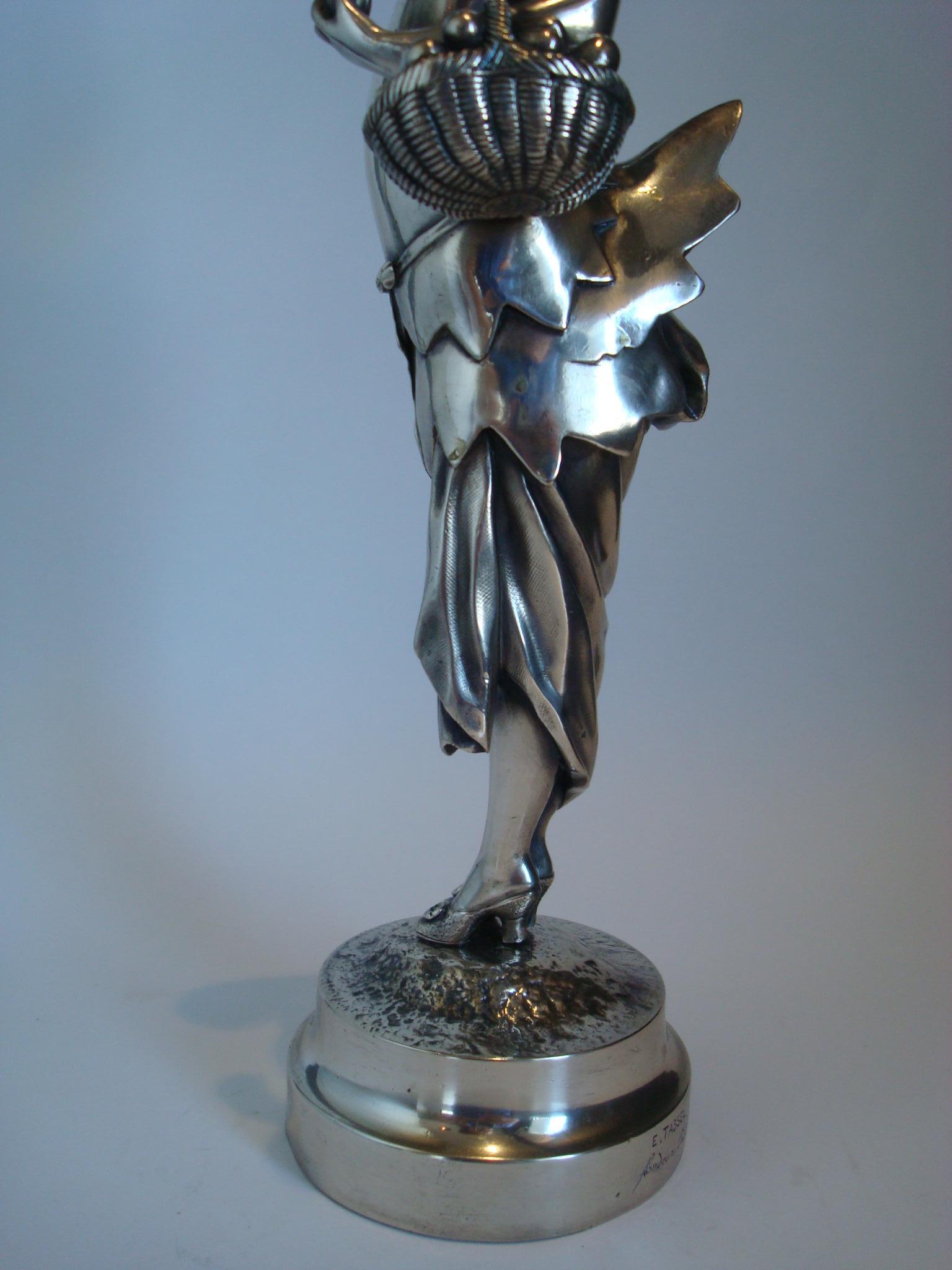 19th Century Art Nouveau Bronze Sculpture of a Female Hen by A. Grevin & F. Beer For Sale 8
