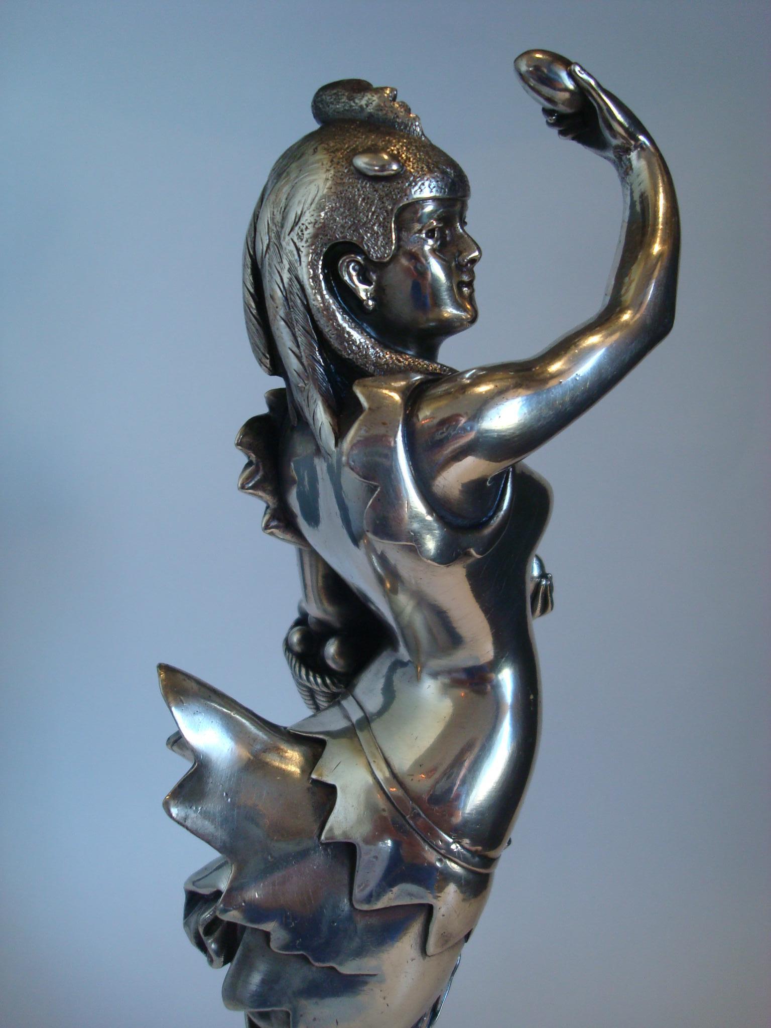 Sculpture en bronze Art nouveau du 19ème siècle d'une poule féminine par A. Grevin & F. Beer en vente 10