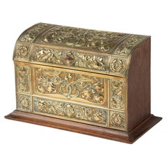 Boîte de rangement de bureau Art Nouveau du 19ème siècle en cuivre et chêne