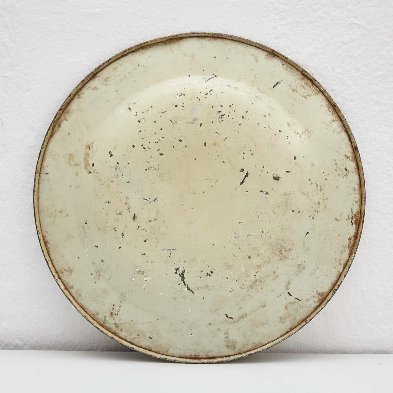 Jugendstil-Metallplatte aus dem 19. im Angebot 3