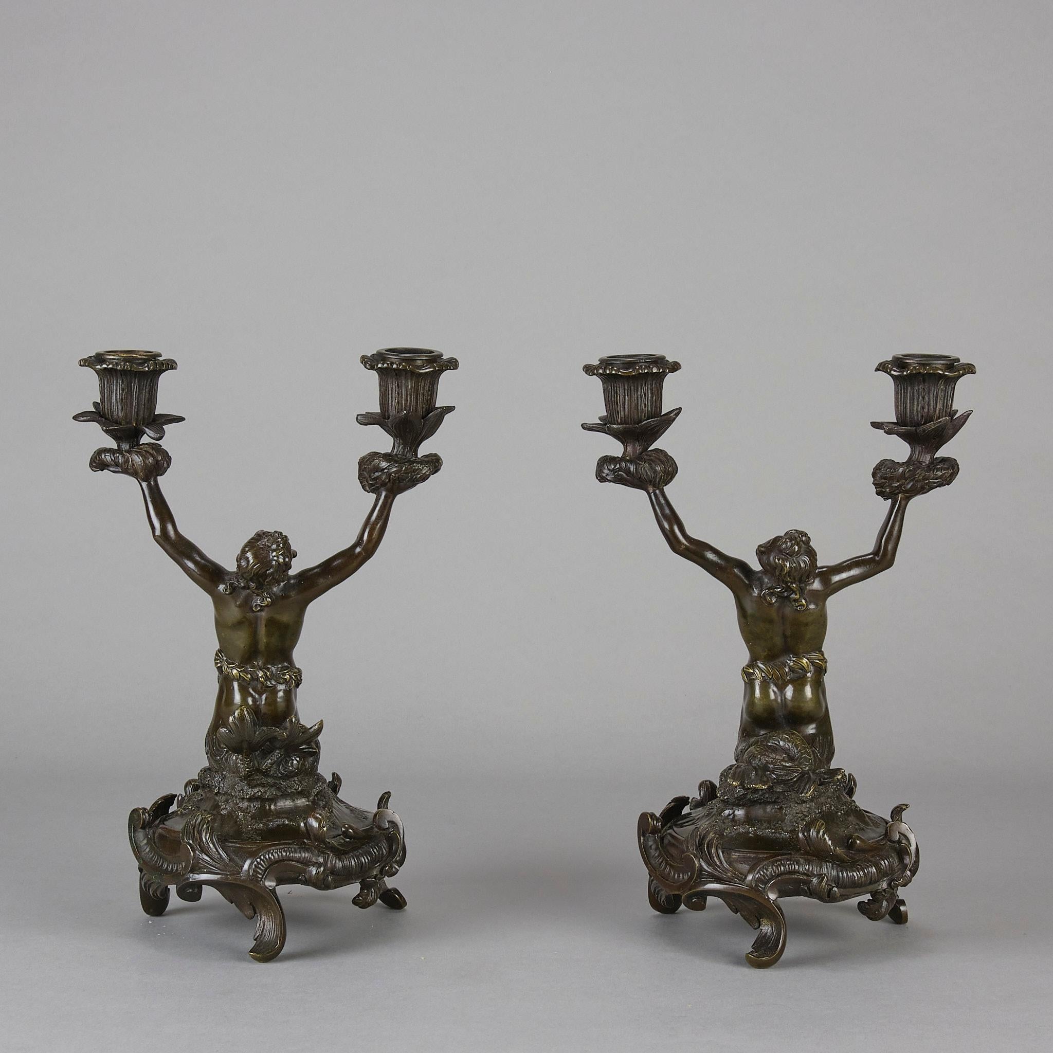 Siglo XIX Art Nouveau Pareja de candelabros franceses de bronce con forma de sirena Bronce en venta