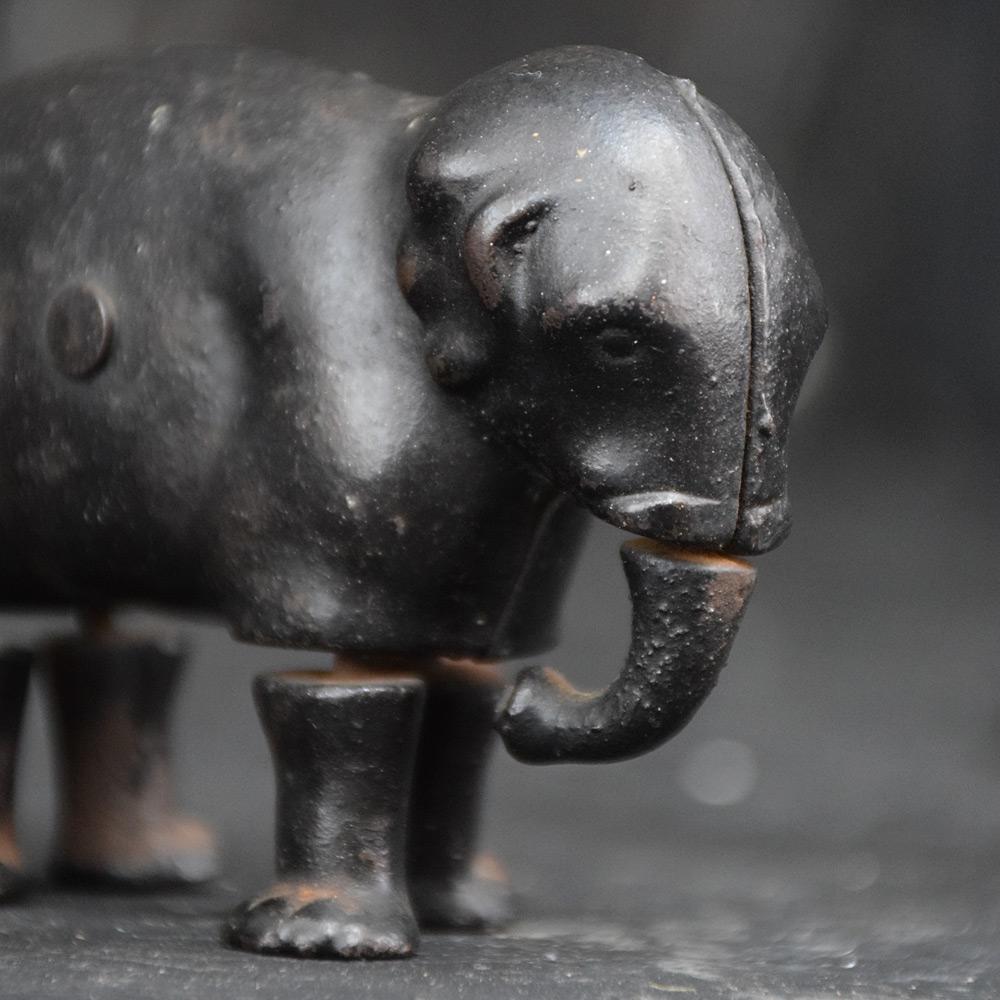 19th Century Articulated Ives USA Elephant Balancing Toy In Good Condition In London, GB