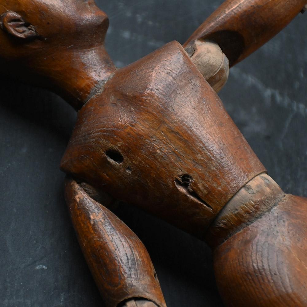 Forma de figura laica masculina de artista del siglo XIX en venta 7