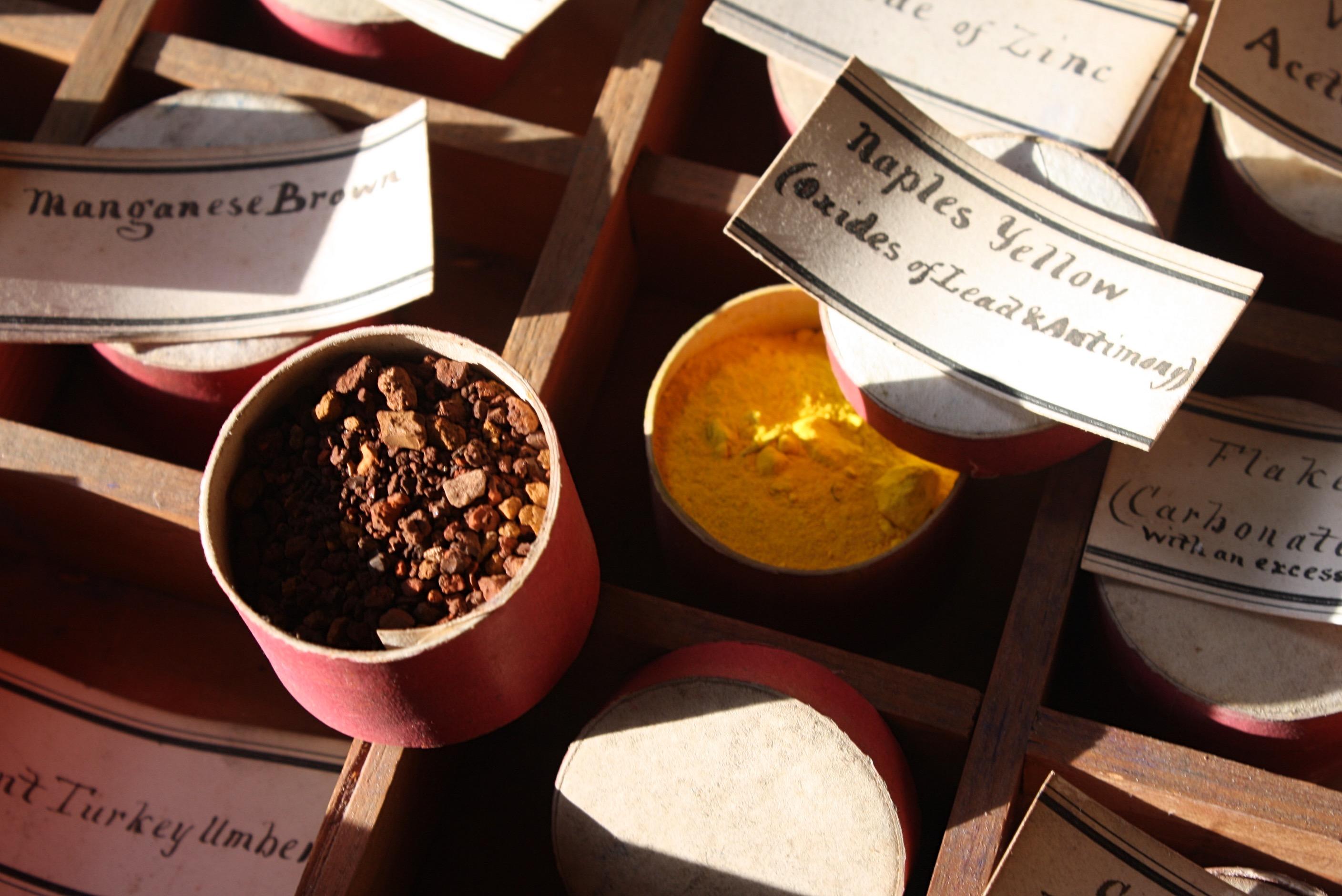 Plateau à peinture au pigment d'artiste du 19ème siècle, échantillon de vente pour colorants en vente 4