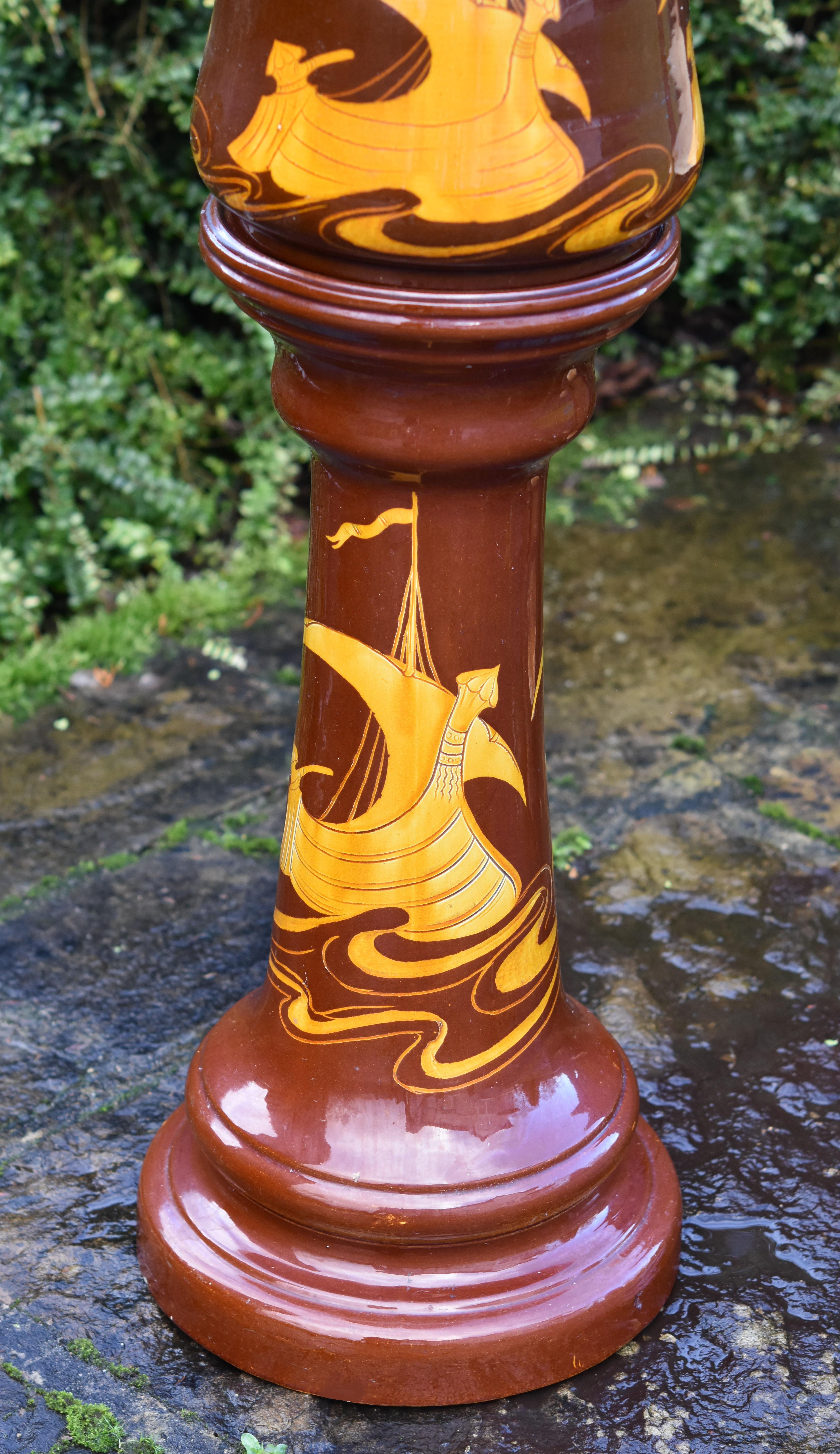 19th Century Arts & Craft Majolica Bretby Chocolate Brown Jardiniere & Pedestal (Arts and Crafts) im Angebot