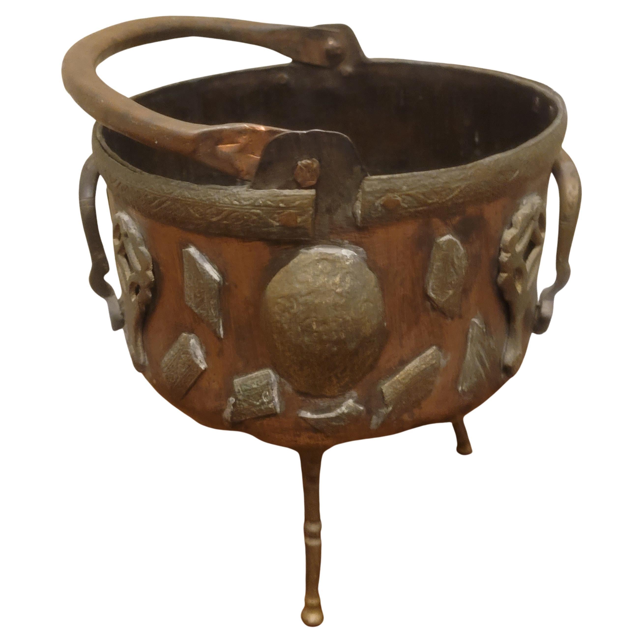 19th Century Arts & Crafts Brass Mounted Hammered Copper Footed Fireplace Pail For Sale 2