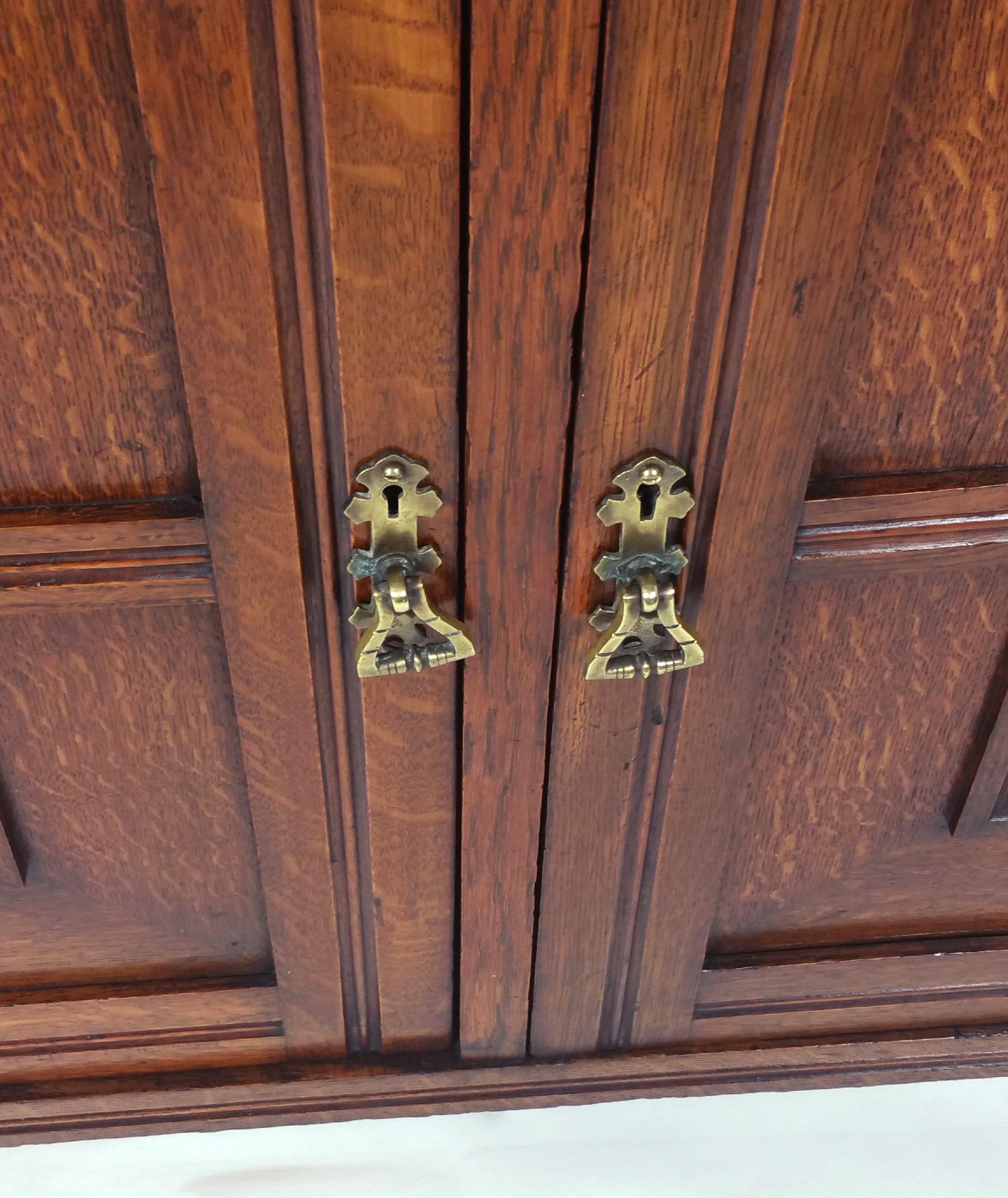 British 19th Century Arts & Crafts English Oak Sideboard with Sunflower Detail