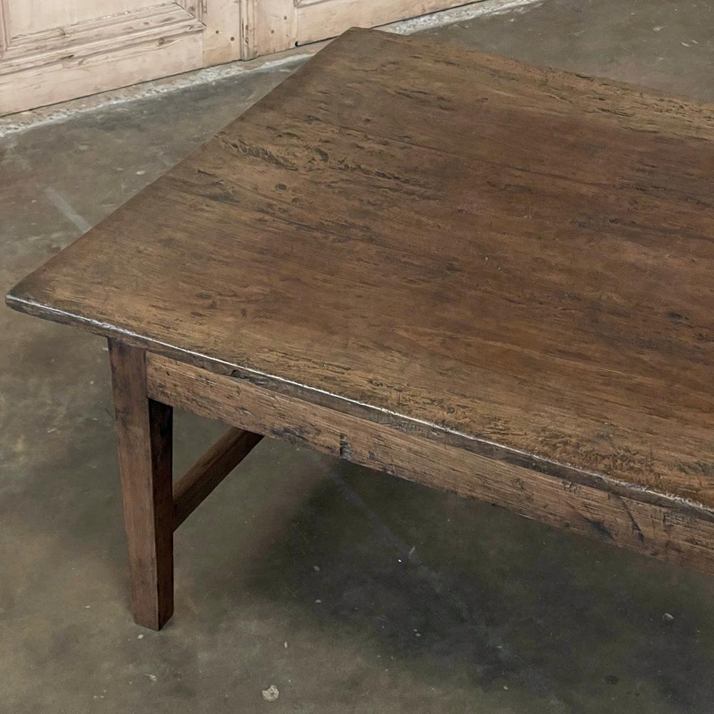 19th Century Arts & Crafts Rustic Chestnut Coffee Table  For Sale 4