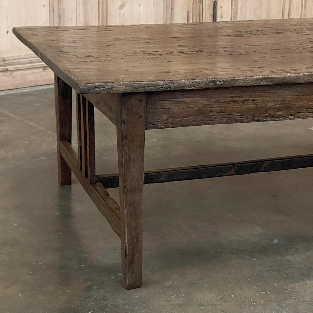 19th Century Arts & Crafts Rustic Chestnut Coffee Table  For Sale 5