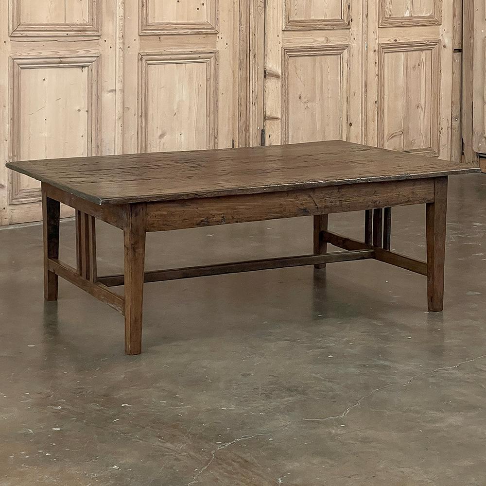 19th Century Arts & Crafts Rustic Chestnut Coffee Table  For Sale 9