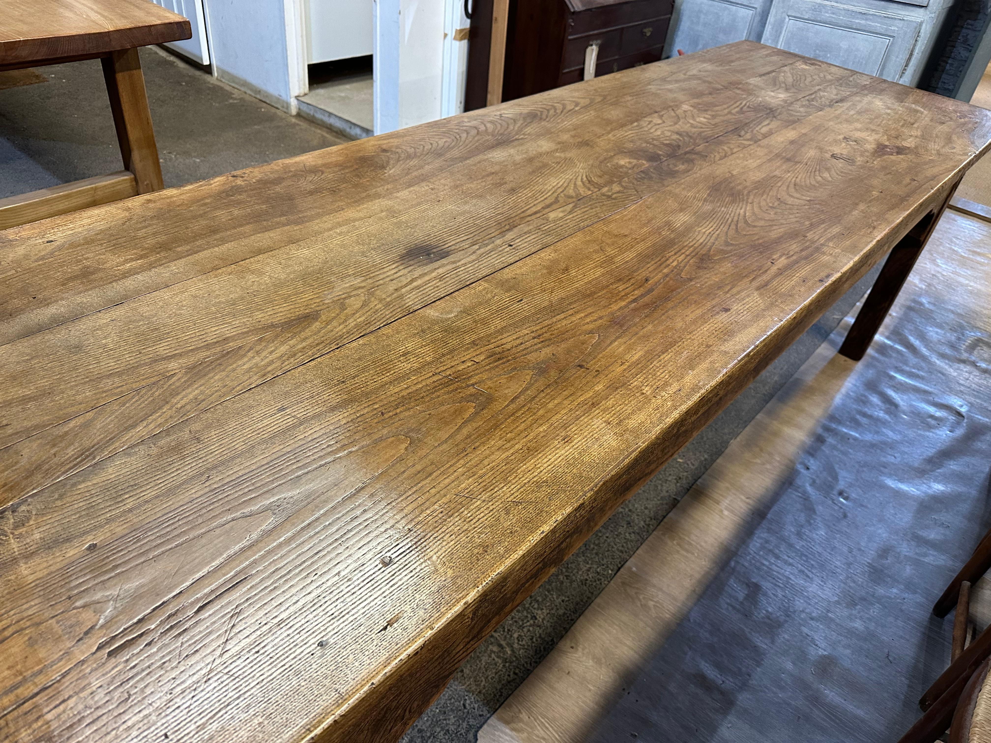 19th Century Ash Farmhouse Table With One Drawer In Good Condition For Sale In Billingshurst, GB