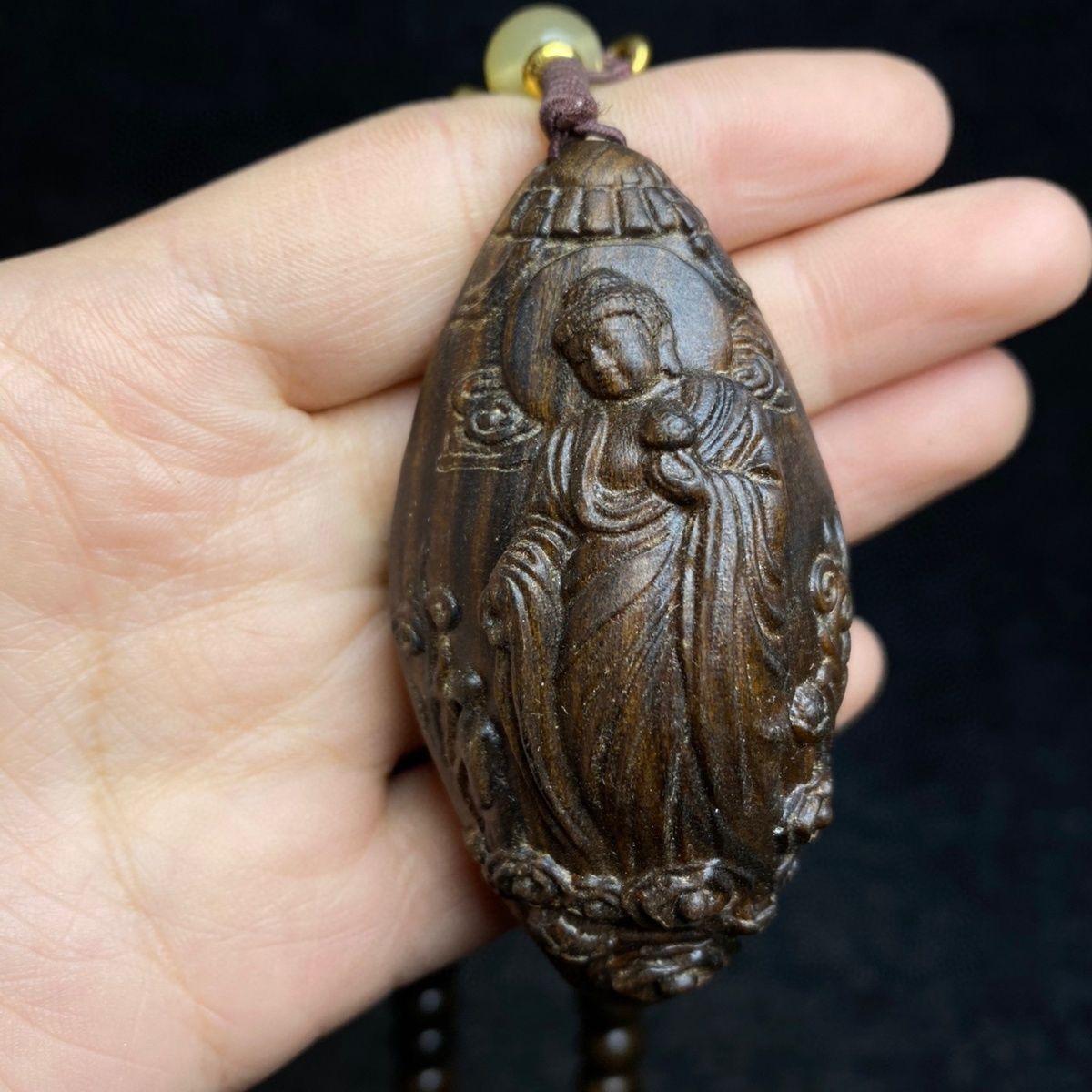 19th Century Asian Agarwood Hand Carving Buddha Pendant 108 Beads Necklace For Sale 2