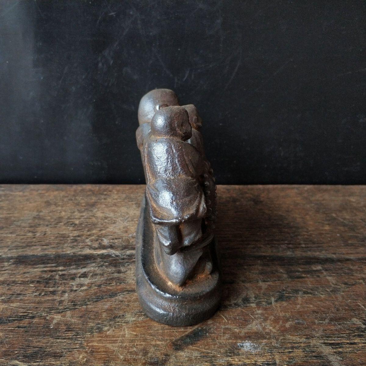 19th Century Asian Buddha Hugging by Five Kids Statue For Sale 1