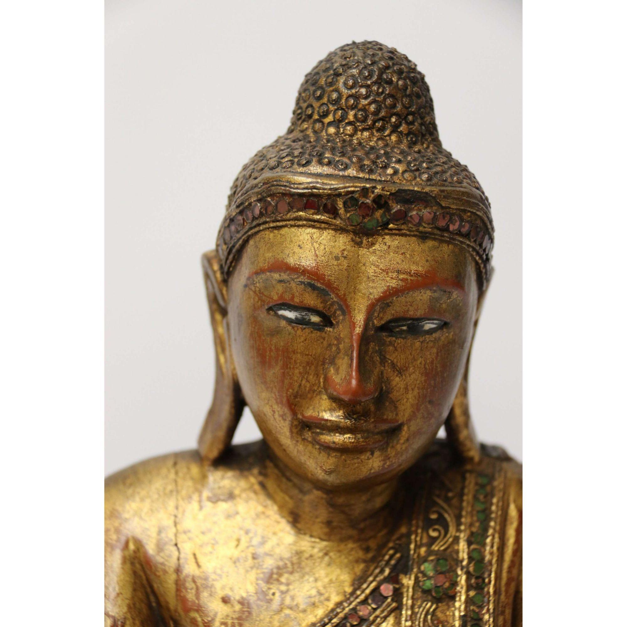 19th Century Asian Carved Gilt Wood Buddha, with Inlaid Glass Eyes, circa 1900 For Sale 5
