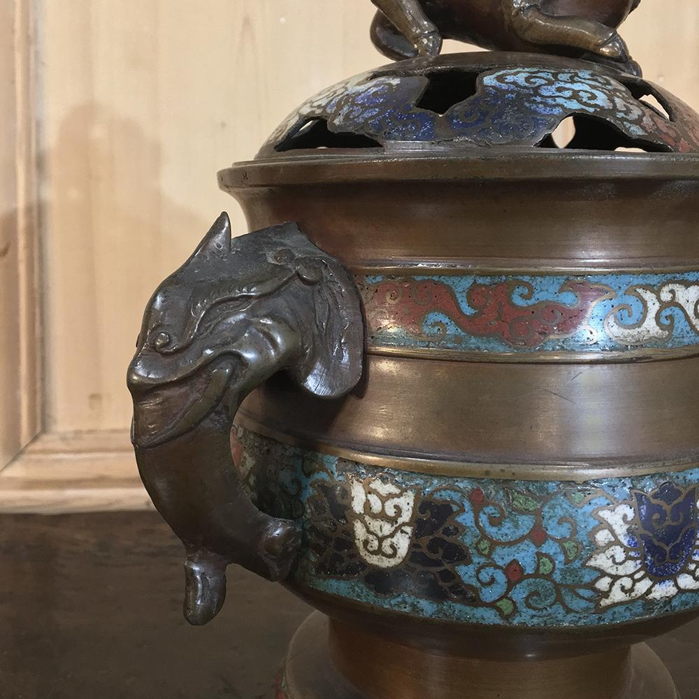 Chinois Brûleur d'encens asiatique en cloisonné du 19ème siècle en vente