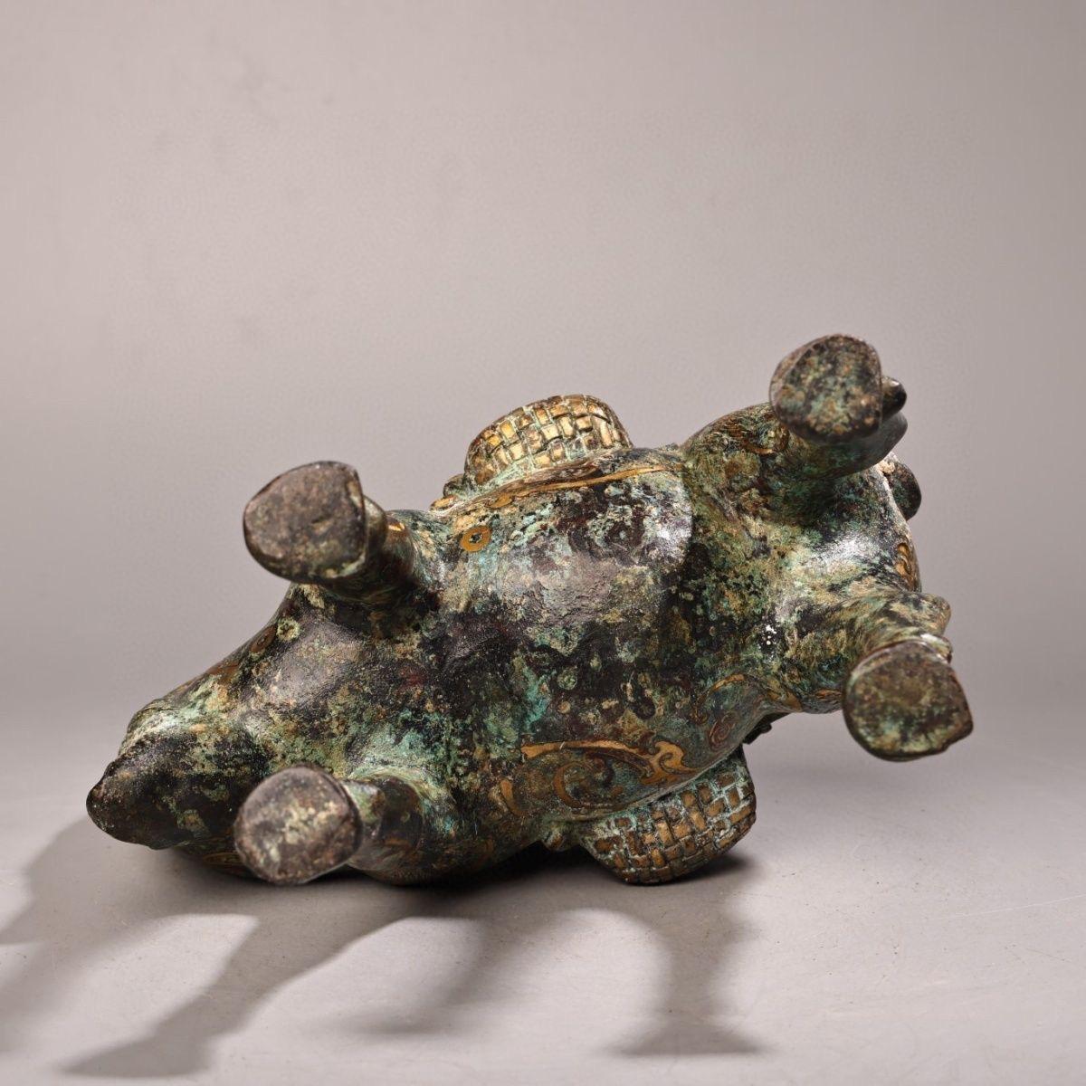 19th Century Asian Gold Bronze Lady Riding Camel Statue For Sale 7