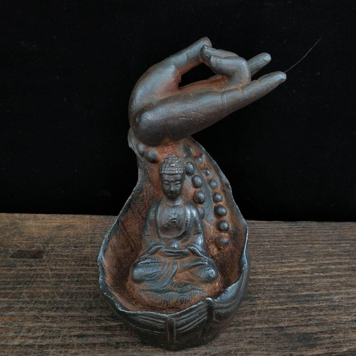 19th Century Asian Iron Buddha Sitting Under Buddha Hand Statue – A Symbol of Protection and Enlightenment

This 19th Century Asian Iron Buddha Statue features a serene **Buddha seated beneath a raised Buddha hand, symbolizing protection, guidance,