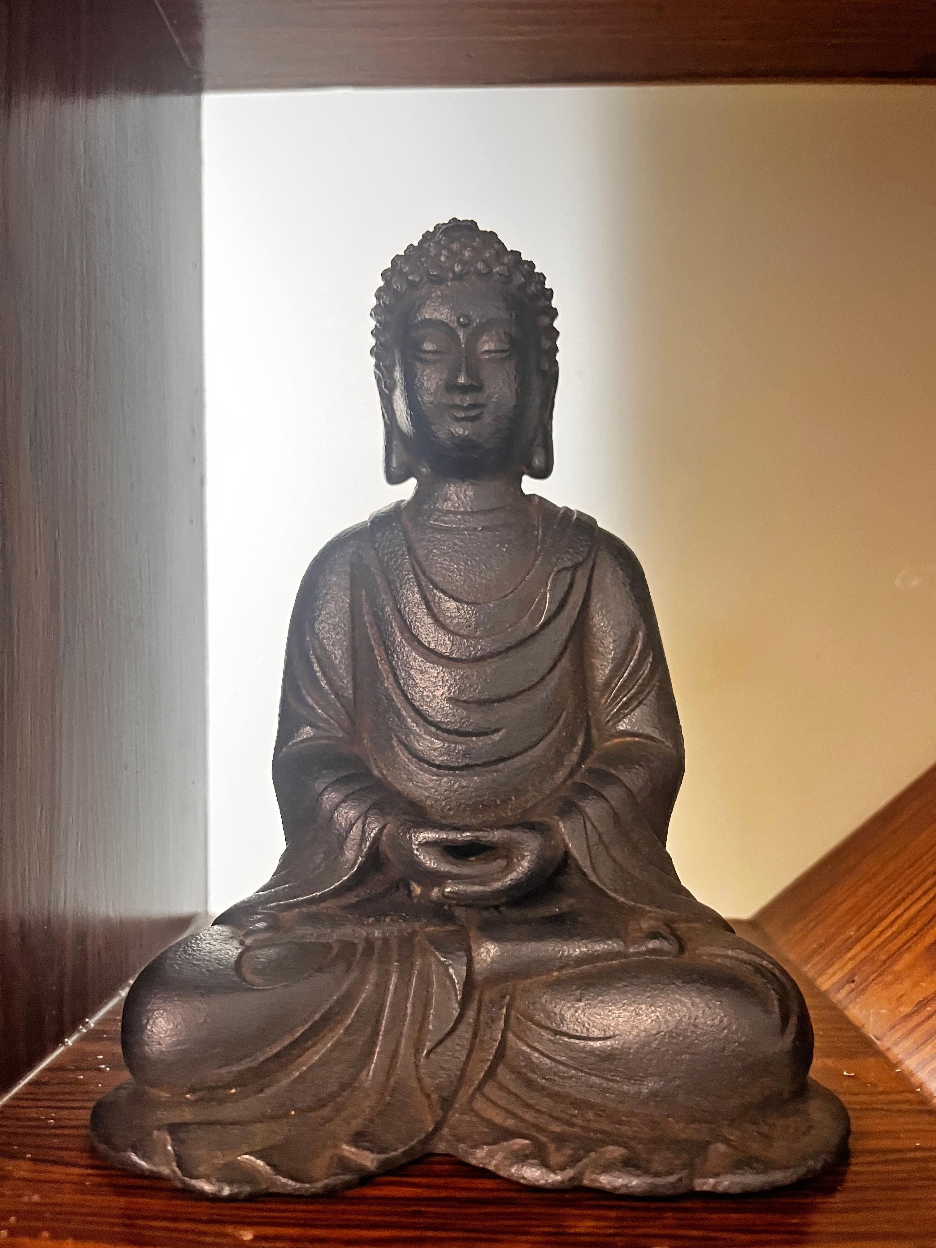 Old Asian Iron Sitting Buddha Sculpture – A Symbol of Tranquility, Enlightenment, and Timeless Wisdom

This Old Asian Iron Sitting Buddha Sculpture beautifully captures the essence of inner peace and spiritual awakening. Depicting the Buddha seated